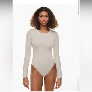 NWOT ARITZIA Contour Bodsuit - Size M. “Matte Pearl”